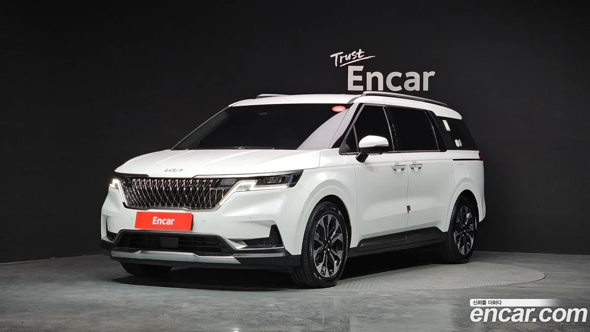 Kia Carnival — фото 1