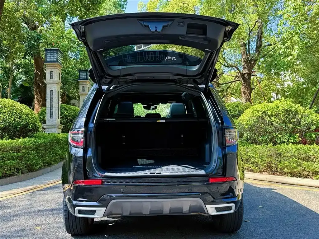 Land Rover Discovery Sport — фото 10
