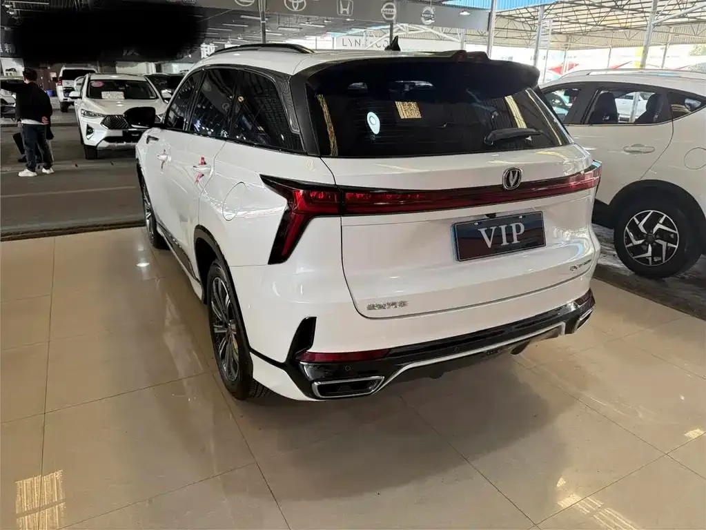 Changan CS75PLUS — фото 10