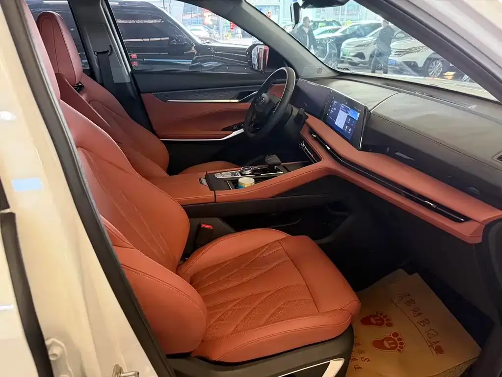 Changan CS75PLUS — фото 2