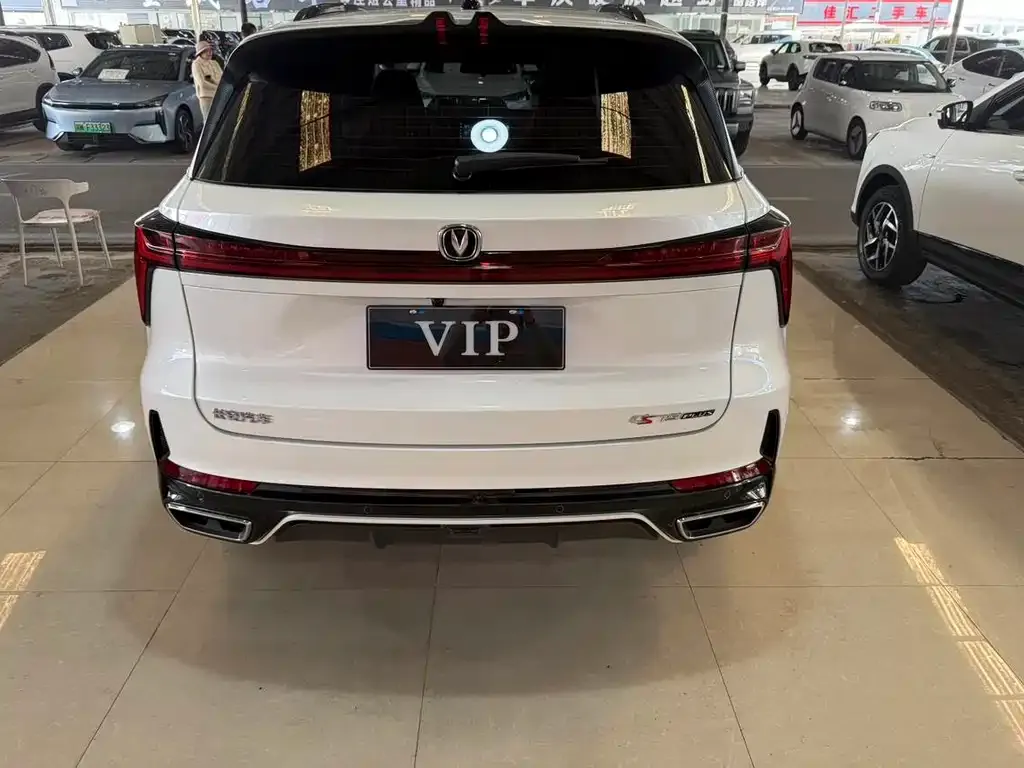 Changan CS75PLUS — фото 3