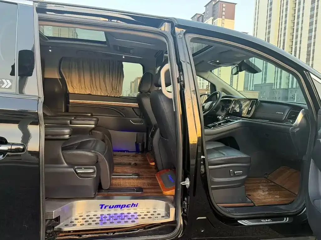 GAC Motor Trumpchi M8 — фото 9