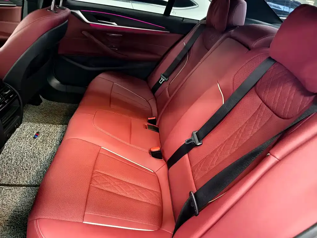BMW 5 Series New Energy — фото 9