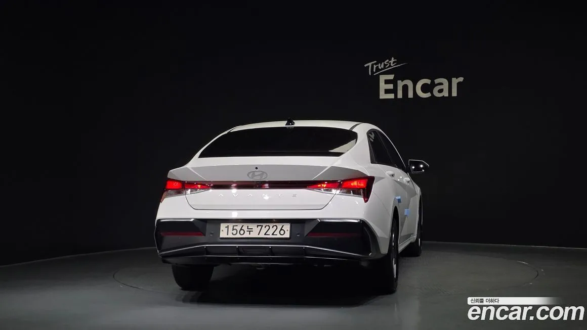Hyundai AVANTE — фото 2