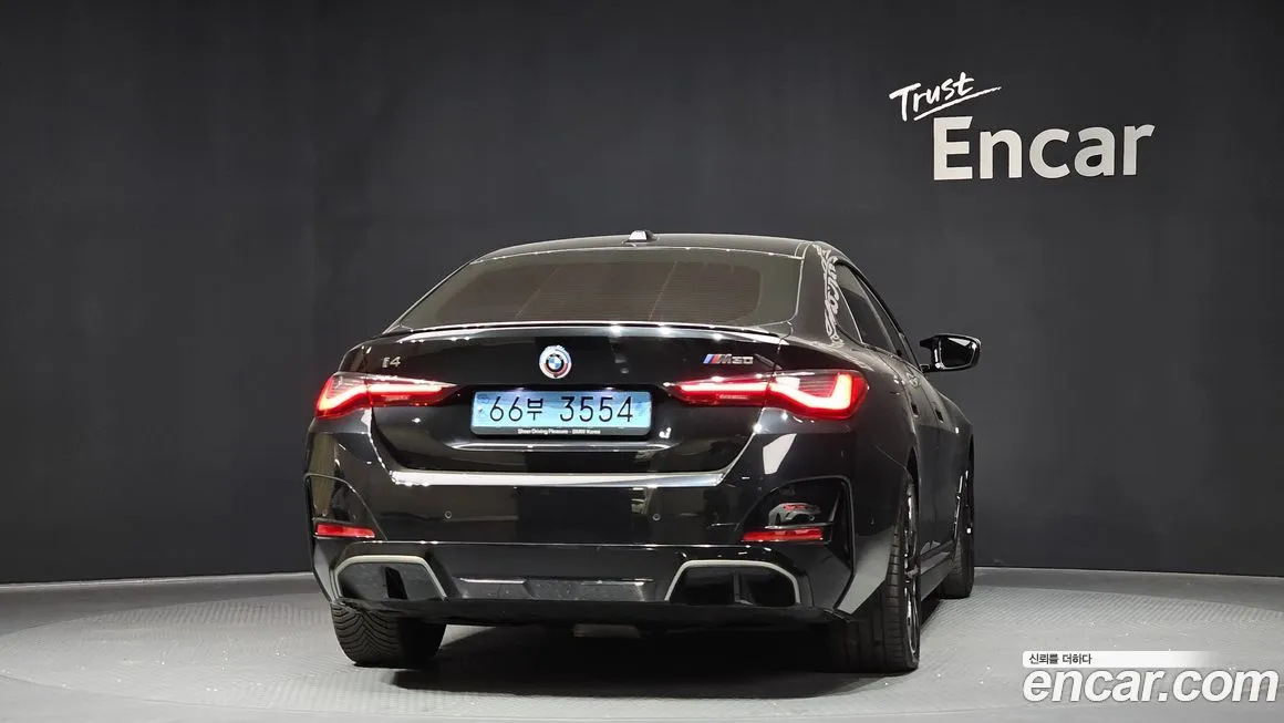 BMW i4 — фото 4