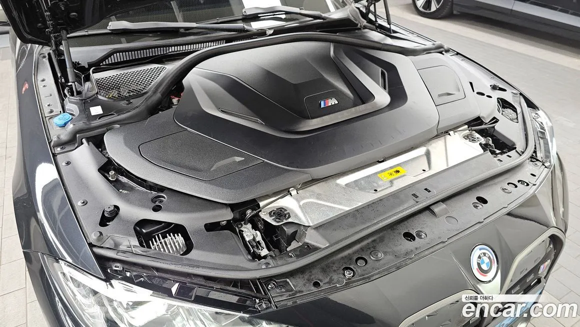BMW i4 — фото 6