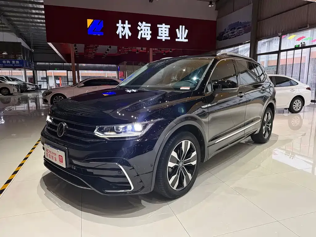 Volkswagen Tiguan L — фото 3