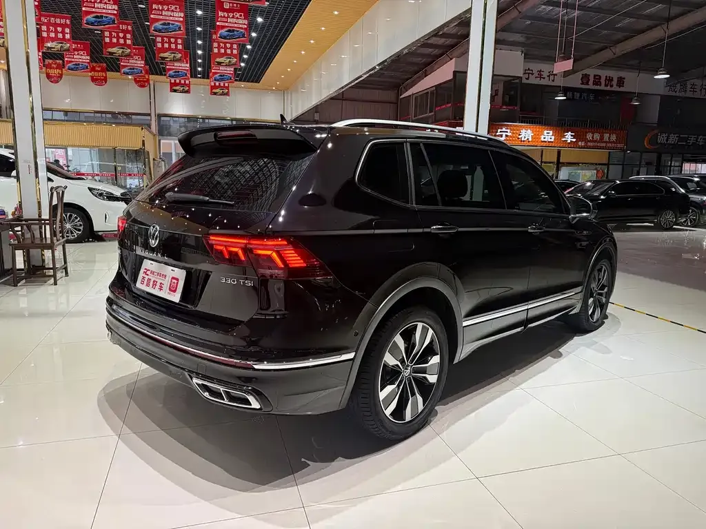 Volkswagen Tiguan L — фото 5