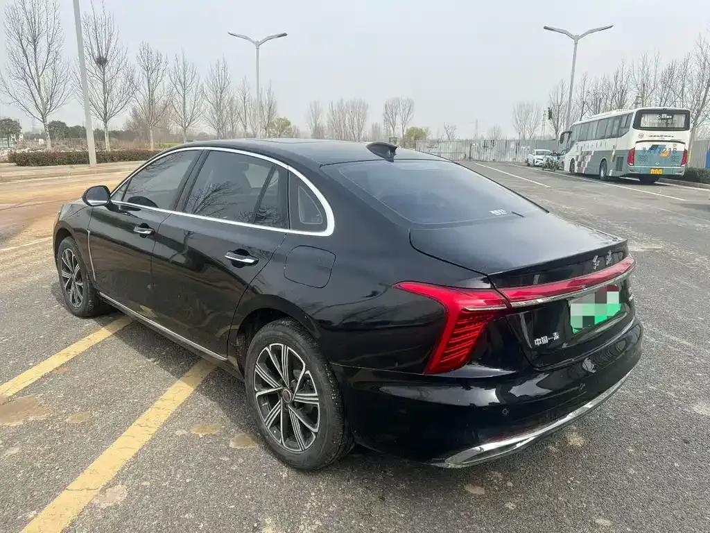 Hongqi H5 PHEV — фото 4