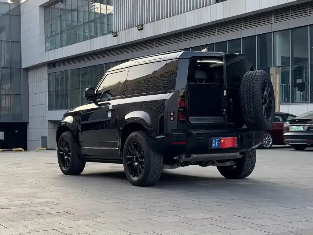 Land Rover Defender — фото 7