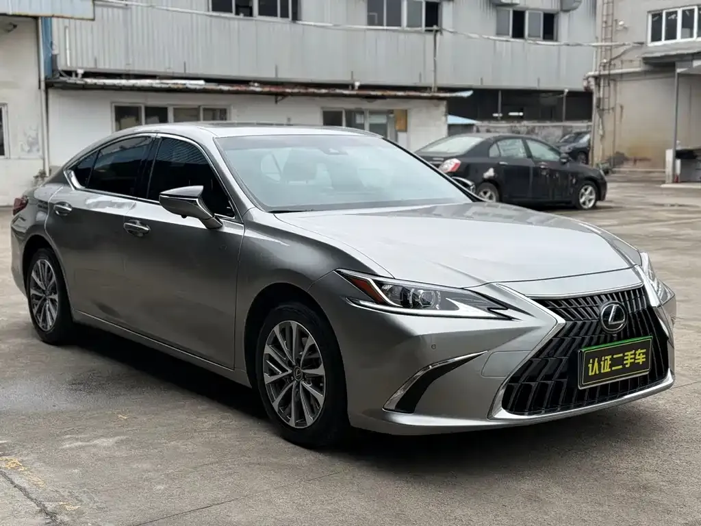 Lexus ES — фото 5