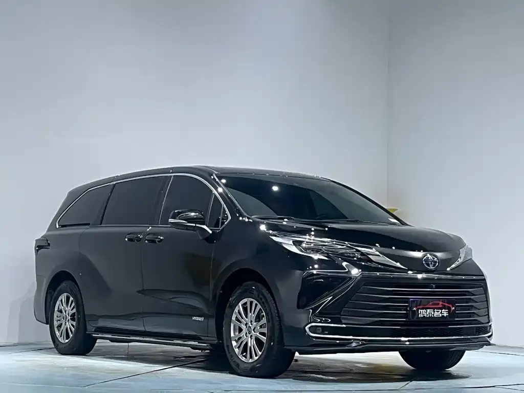 Toyota Sienna — фото 8