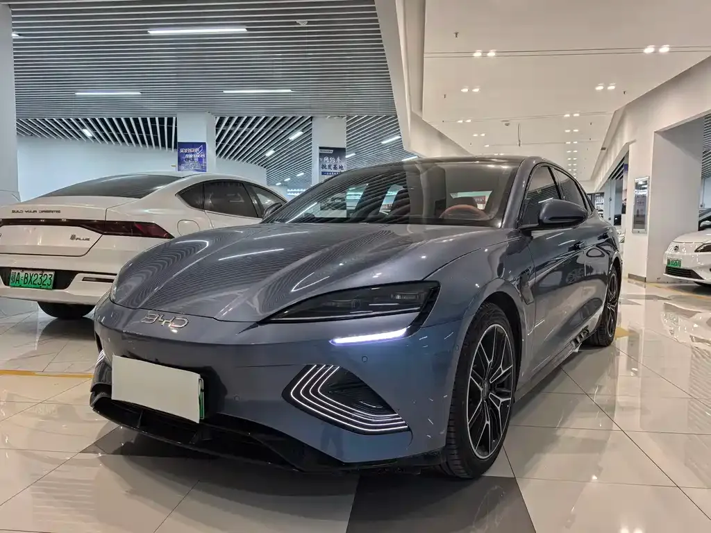 BYD Seal — фото 1