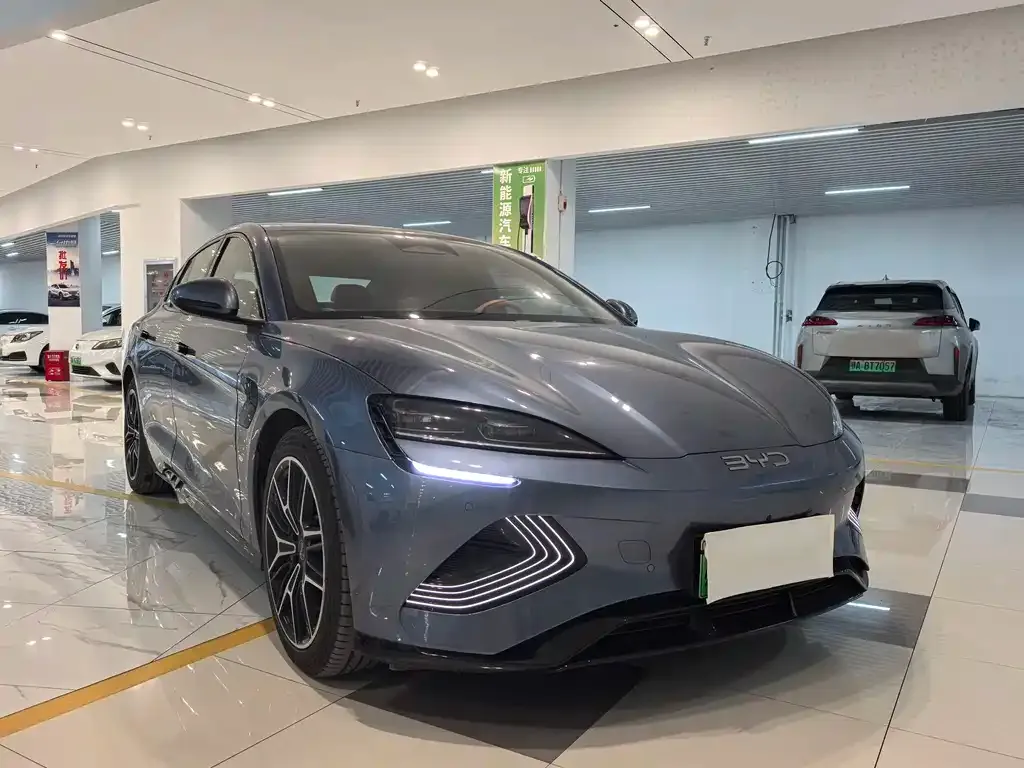 BYD Seal — фото 3