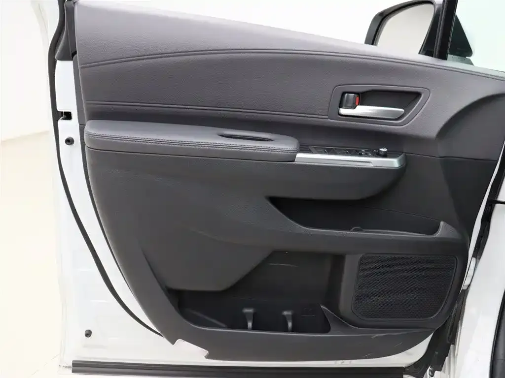 Toyota Sienna — фото 4