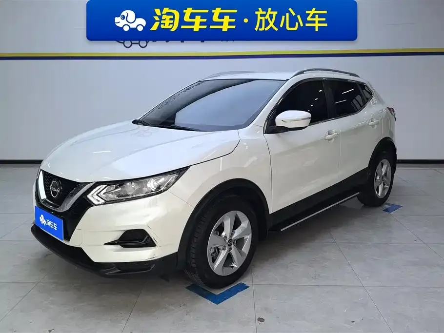Nissan Qashqai — фото 1