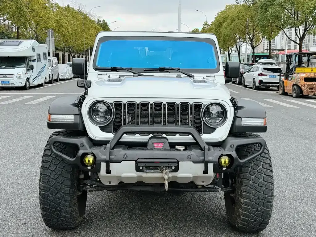 Jeep Wrangler — фото 9