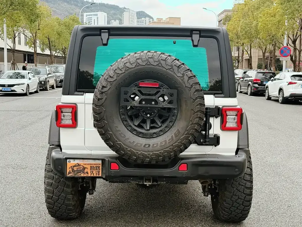 Jeep Wrangler — фото 3
