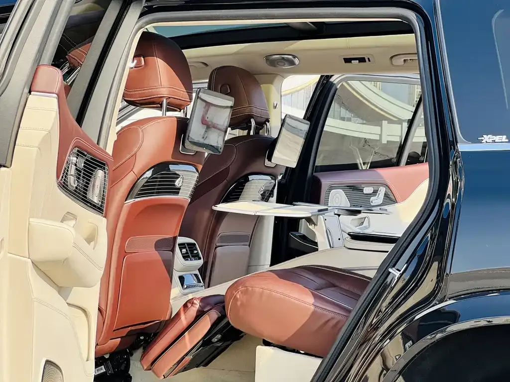 Mercedes-Benz GLS — фото 10