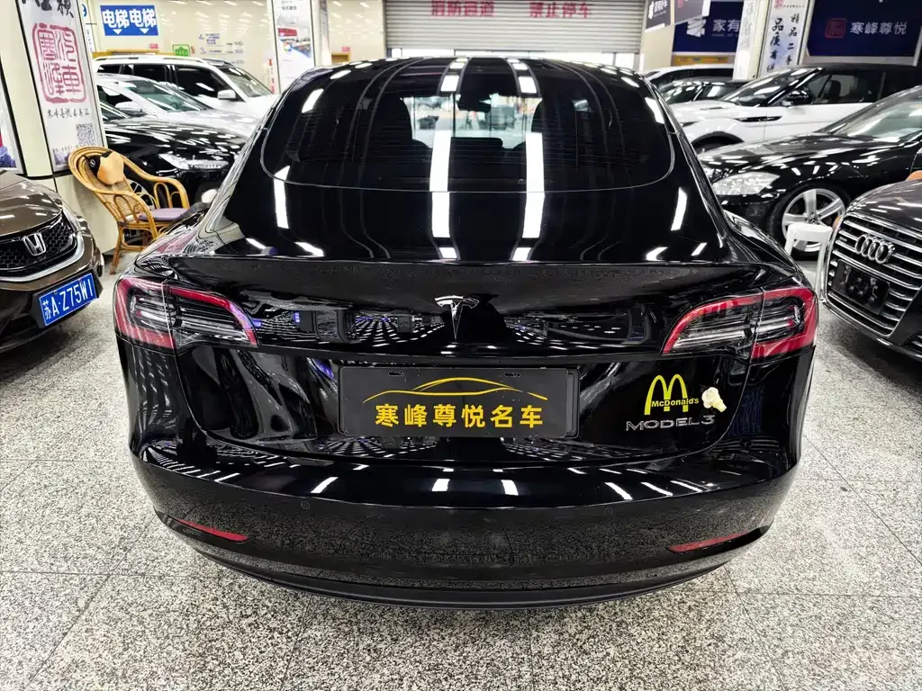 Tesla Model 3 — фото 6