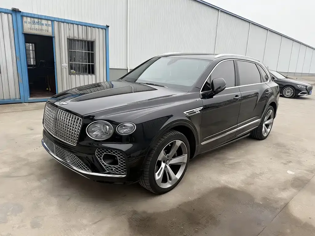 Bentley Bentayga — фото 1