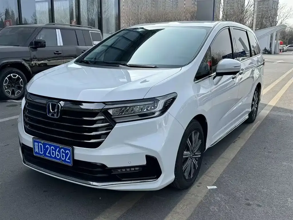 Honda Odyssey — фото 1
