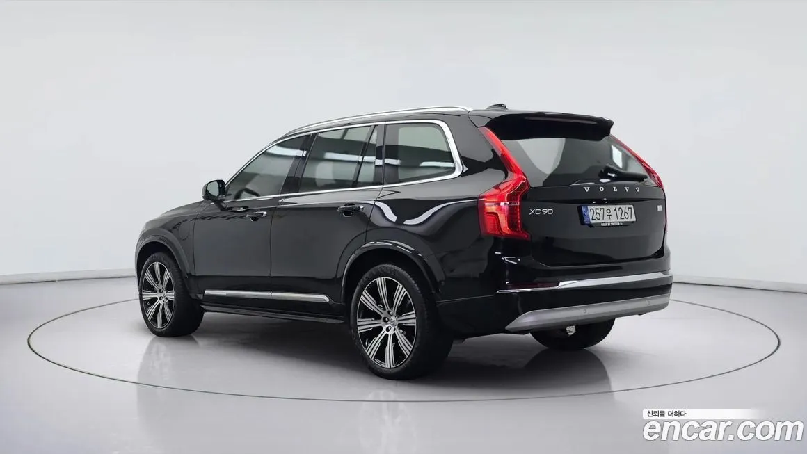 Volvo XC90 — фото 6