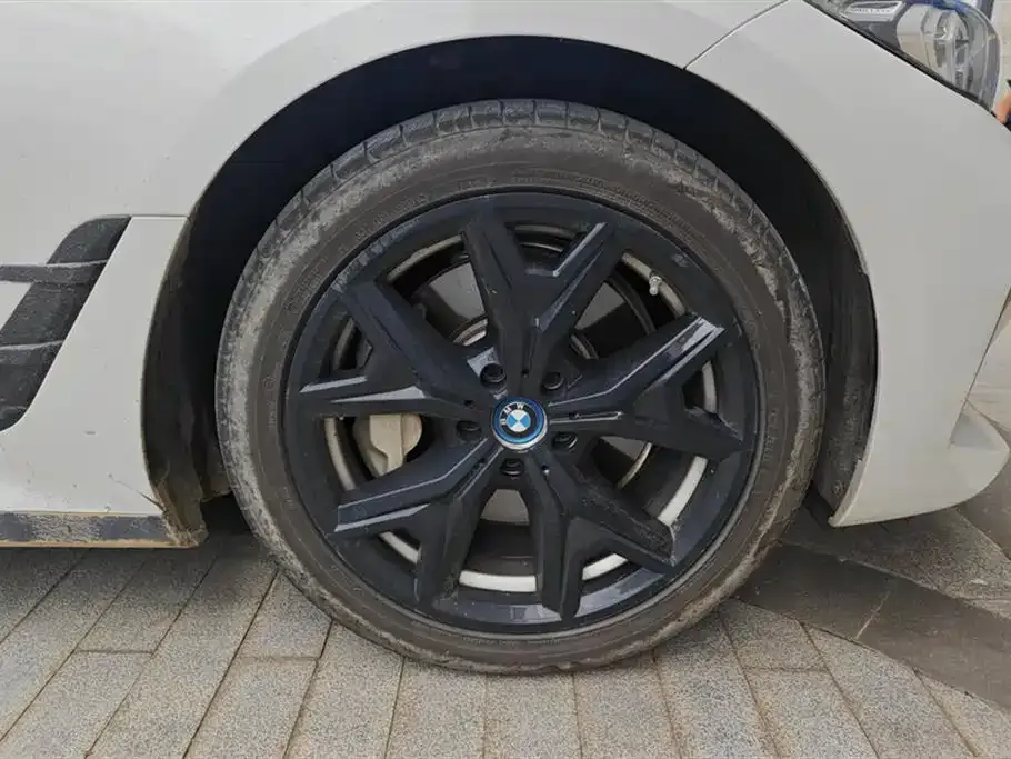 BMW i3 — фото 9