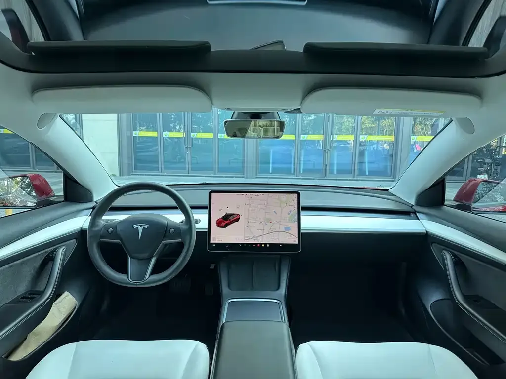 Tesla Model 3 — фото 5