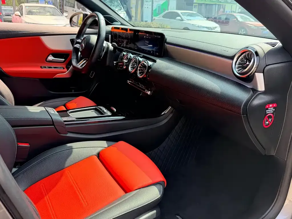Mercedes-Benz CLA AMG — фото 9