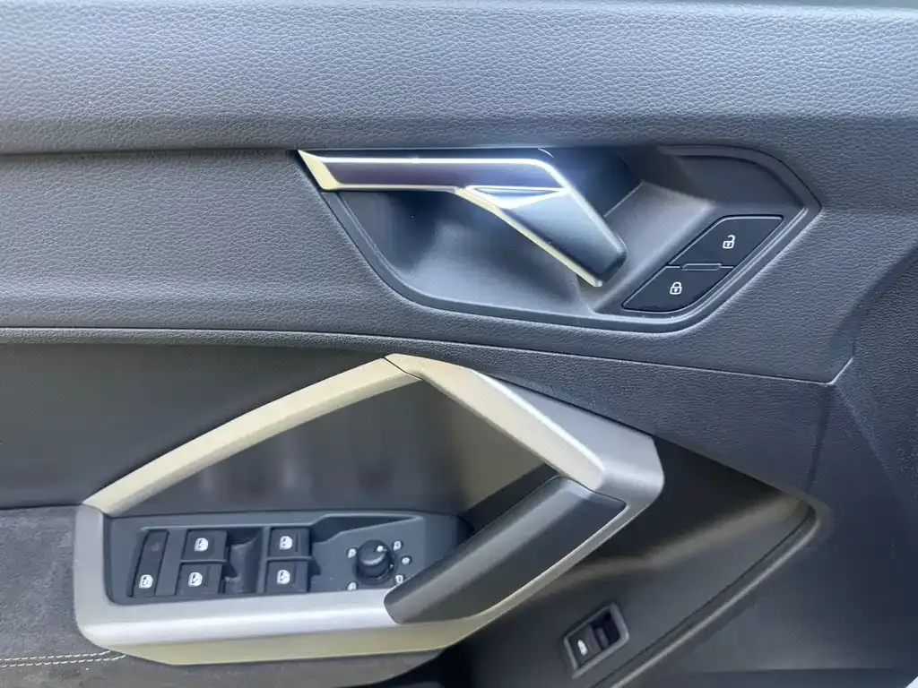 Audi Q3 — фото 6