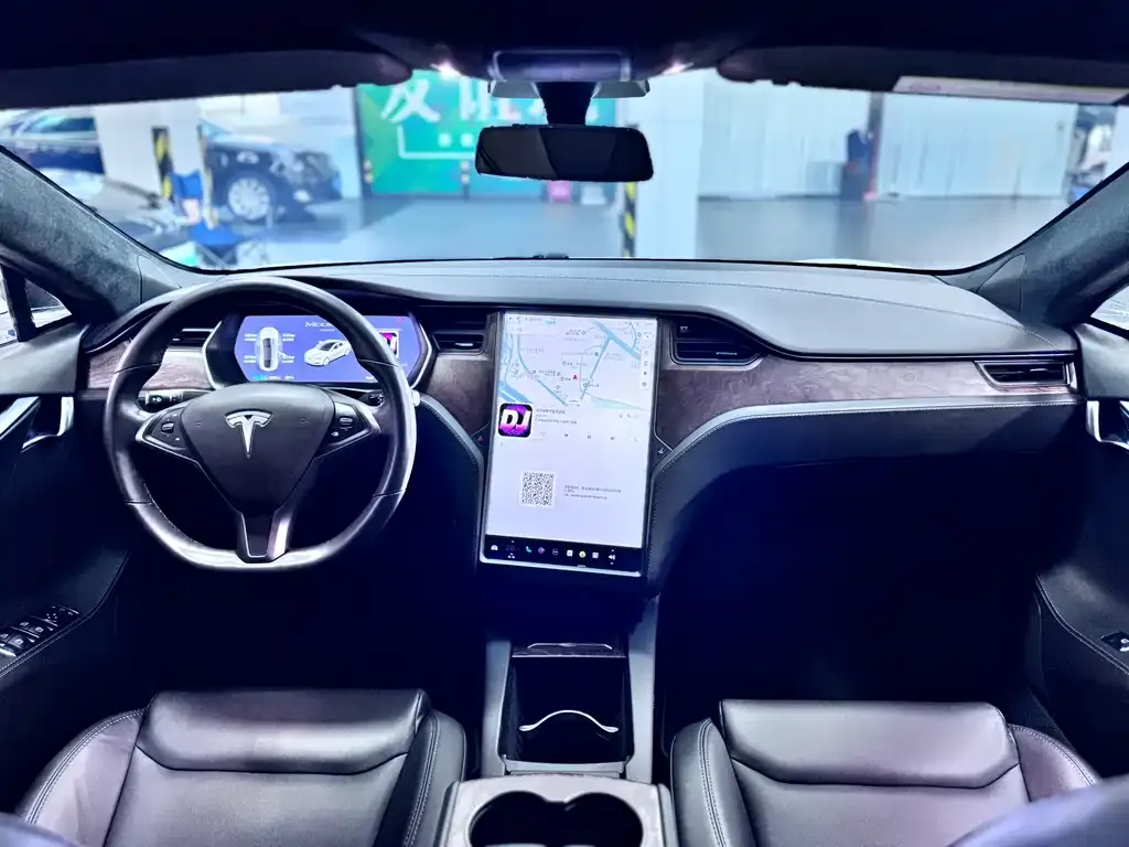 Tesla Model S — фото 9
