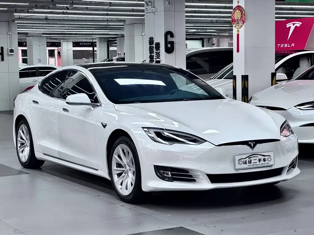 Tesla Model S — фото 5
