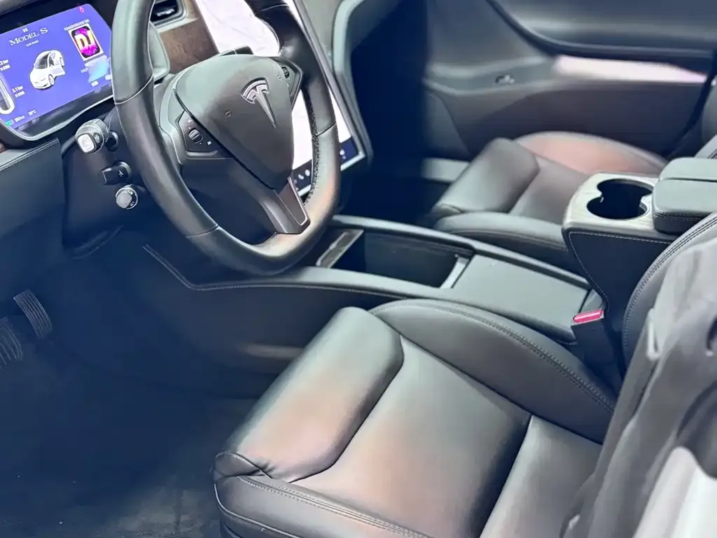 Tesla Model S — фото 7