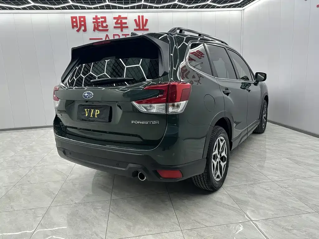 Subaru Forester — фото 5