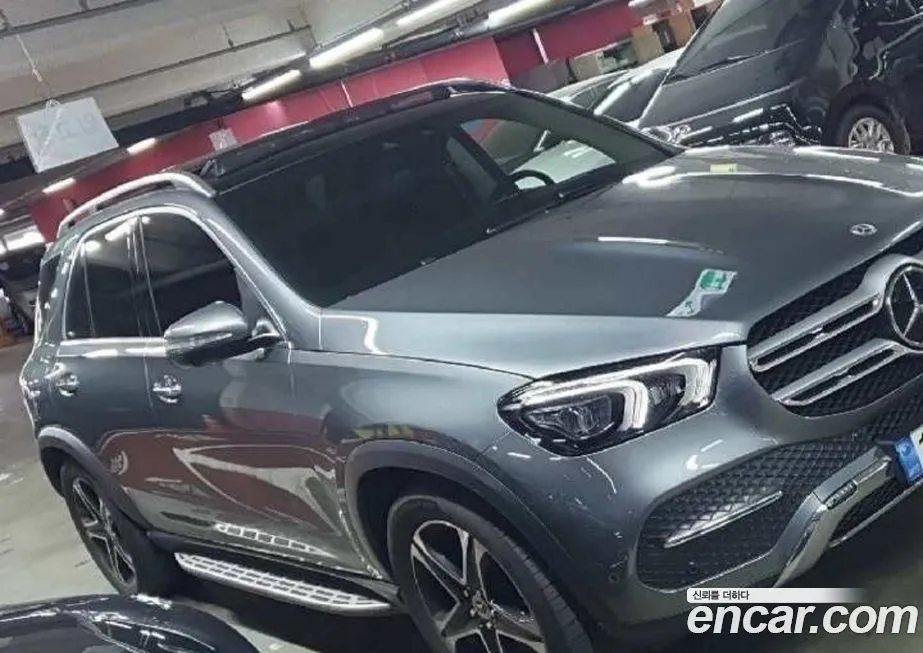 Mercedes-Benz GLE-Class — фото 5