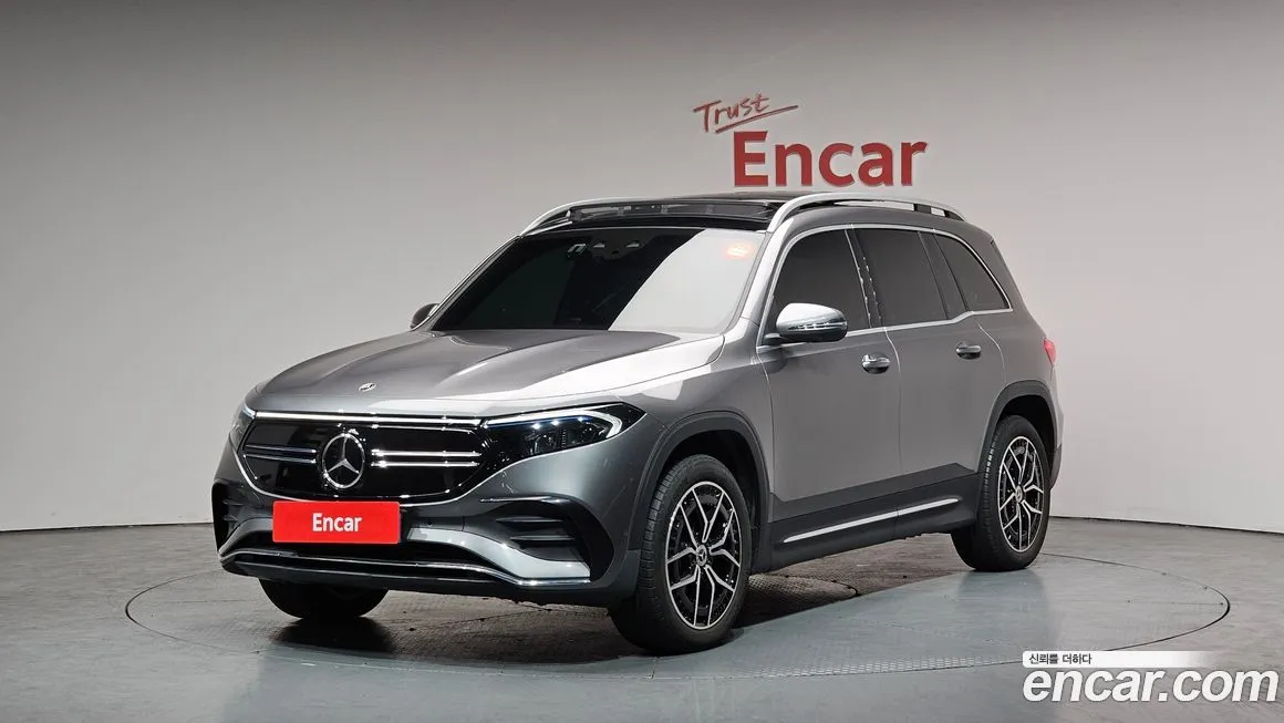 Mercedes-Benz EQB — фото 1