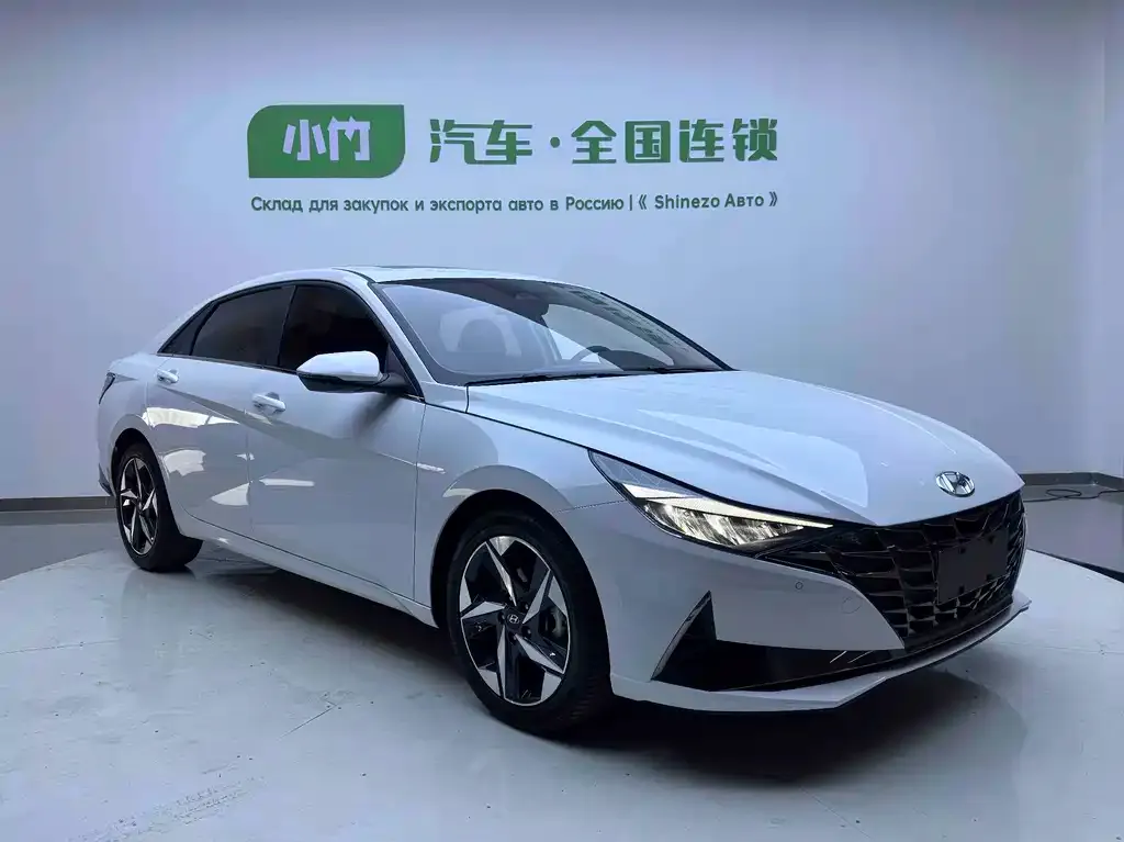 Hyundai Elantra — фото 5