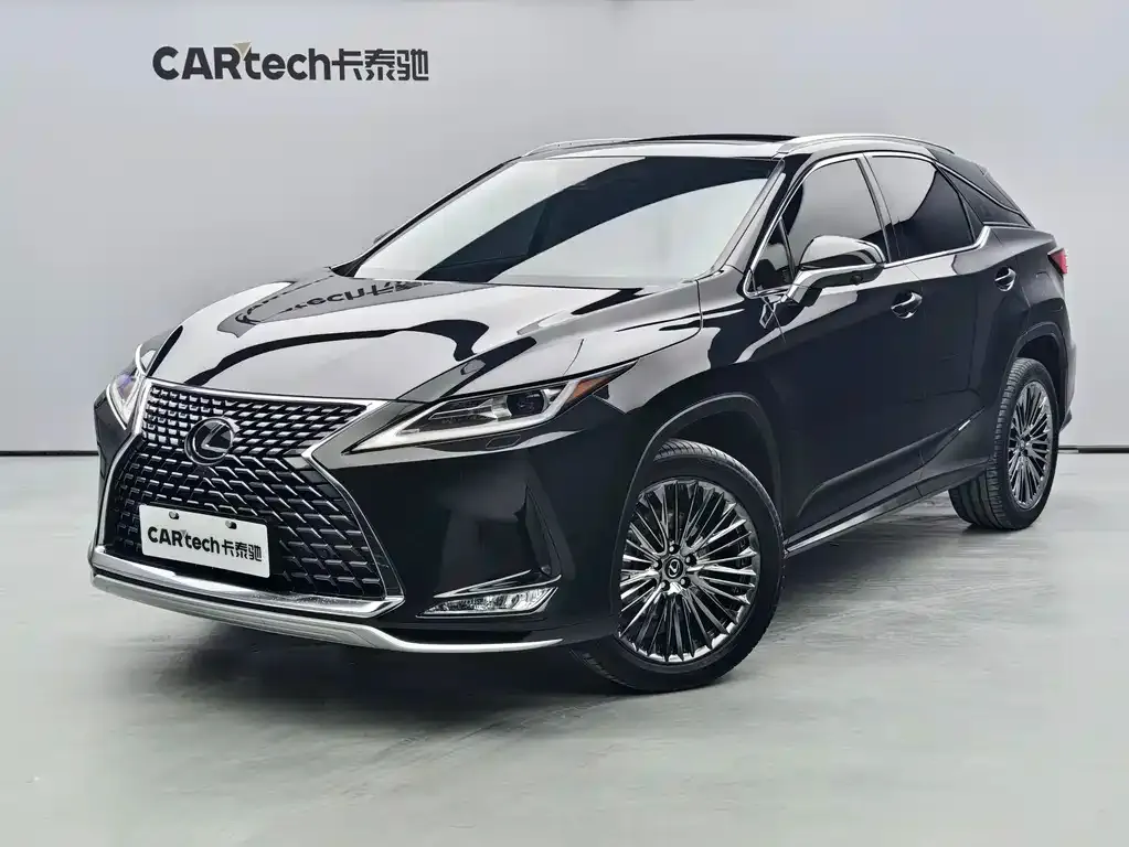 Lexus RX — фото 1
