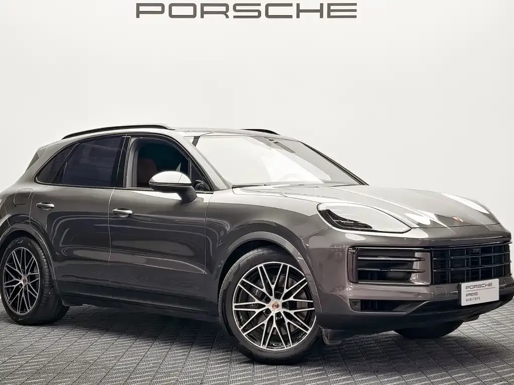 Porsche Cayenne — фото 1