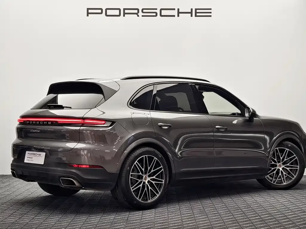 Porsche Cayenne — фото 5