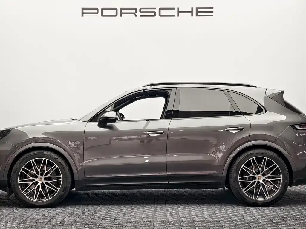 Porsche Cayenne — фото 10