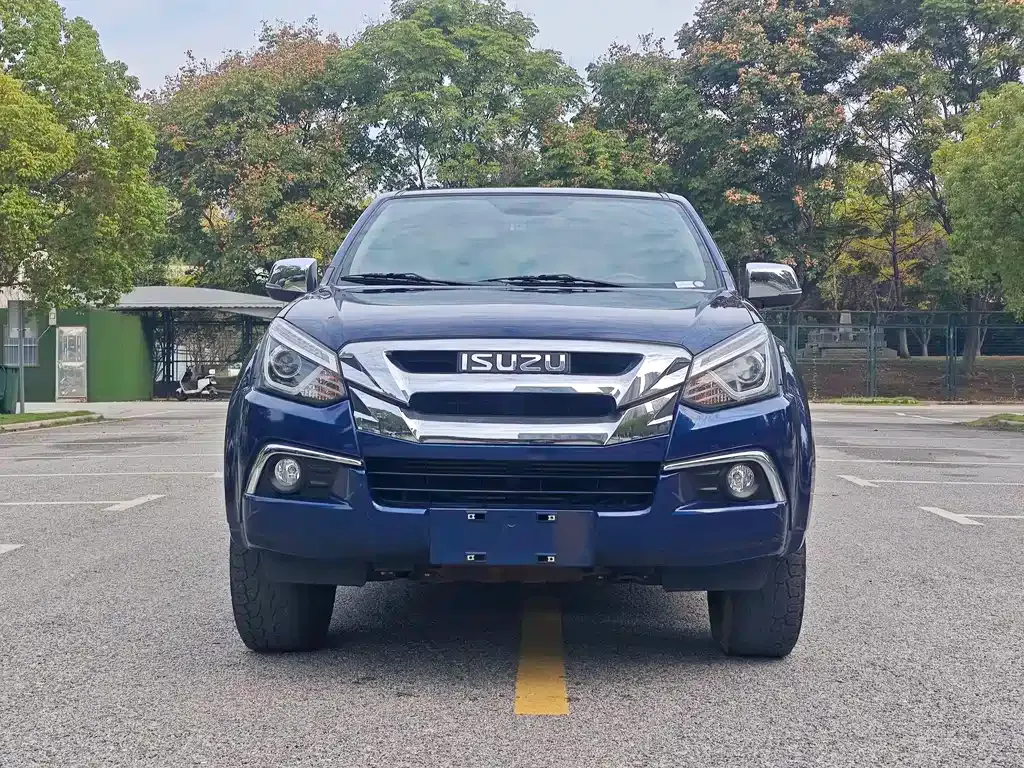 Isuzu D-MAX — фото 6