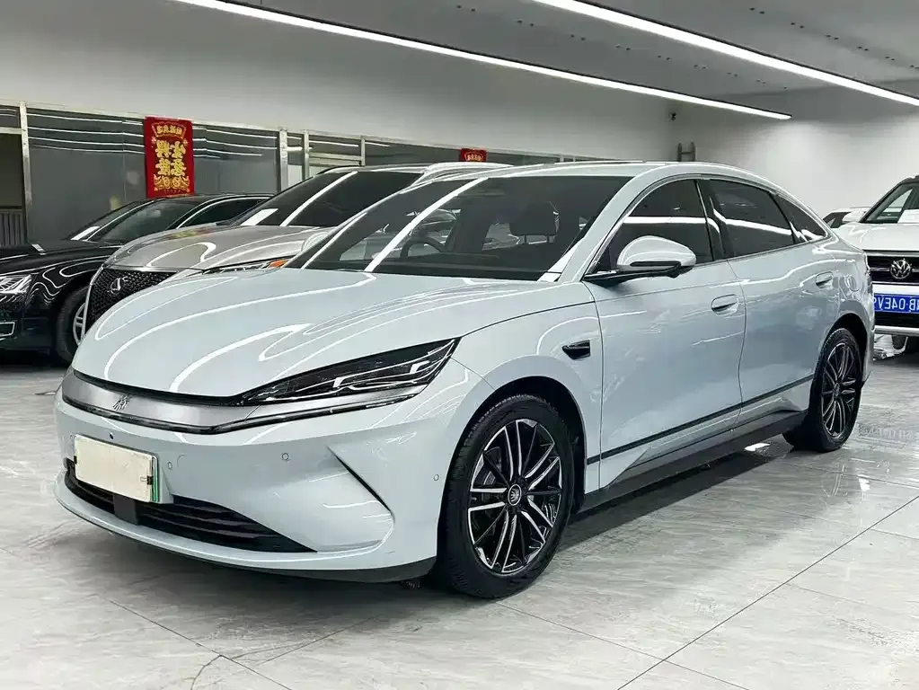BYD Qin L — фото 1