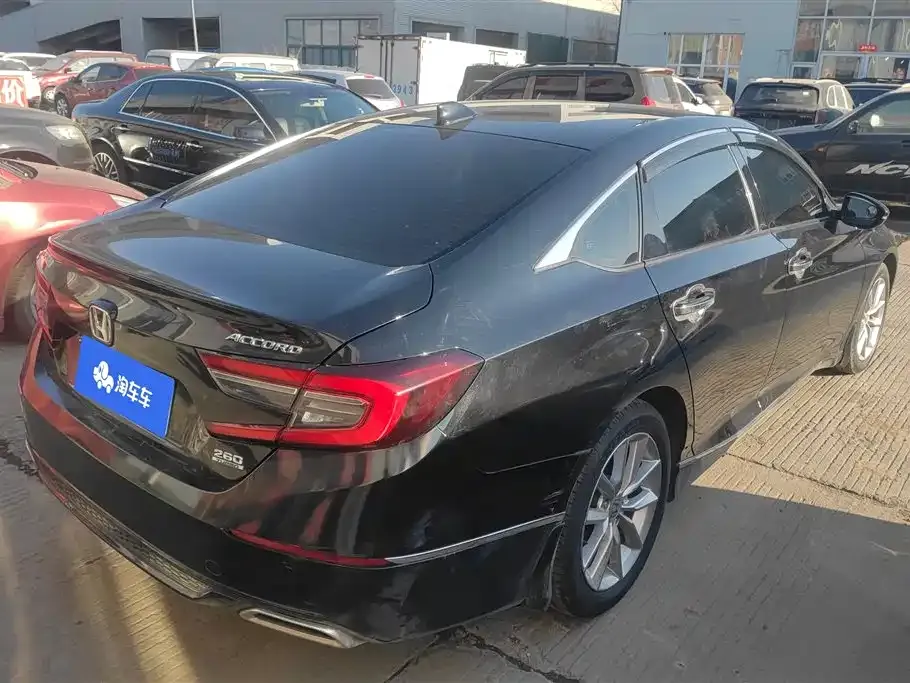 Honda Accord — фото 5