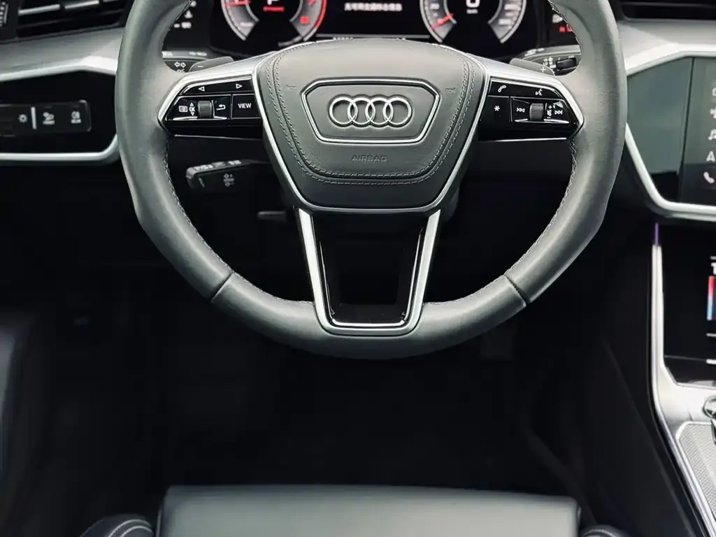 Audi A6L — фото 2