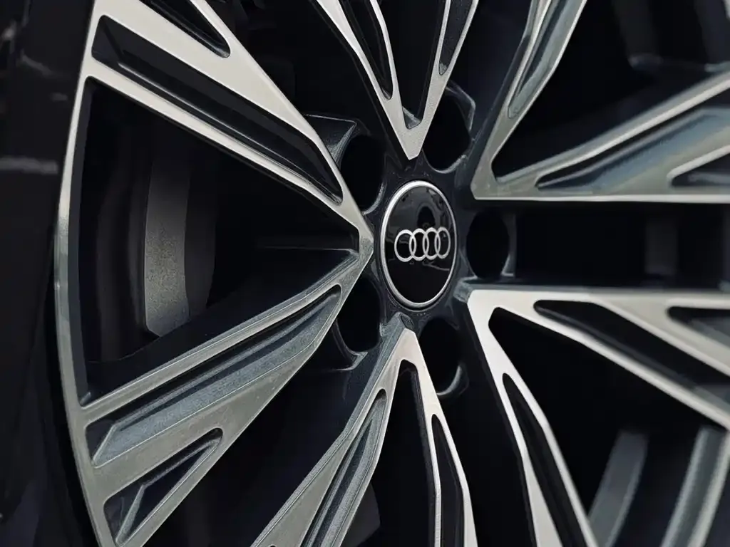Audi A6L — фото 5