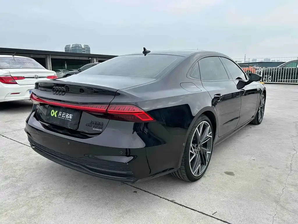 Audi A7L — фото 5