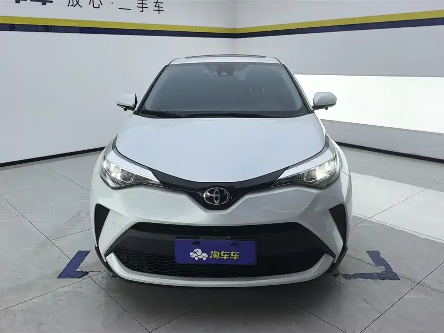 Toyota C-HR — фото 8
