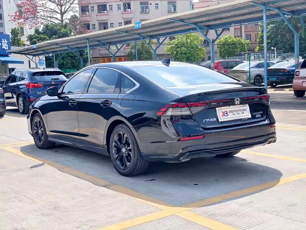 Honda Accord — фото 5